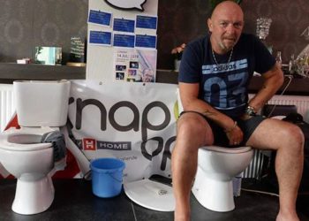 Belgu i çudit të gjithë, qëndroi 5 ditë mbi WC sepse…