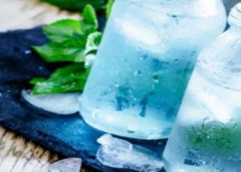 Kujdes kur pini ujë të ftohtë për të shuar vapën, ja çfarë rrezikoni