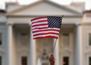 Presidenti zgjedh djalin e tij si ambasador në SHBA