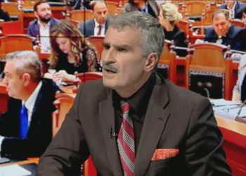 Gjuzi kërcënon demokratin nga Kunvendi: Të kam ruajtur një letër…