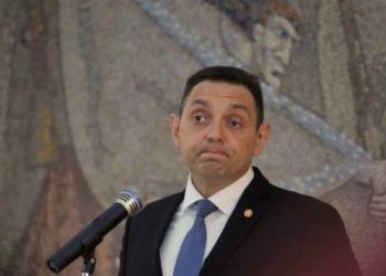 Presheva, padi kundër ministrit serb të Mbrojtjes, Vulin