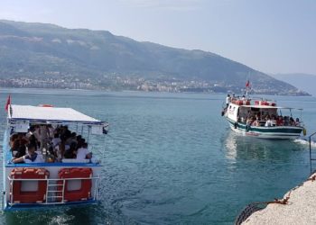 Parku Kombëtar Detar Karaburun-Sazan tërheq turistët