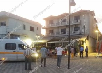 Kuzhina e lokalit përfshihet nga flakët pranë ‘Elbasan Arena’, panik te qytetarët