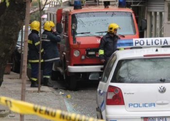 Tronditet Drashovica e Vlorës, shpërthen bombola në një banesë