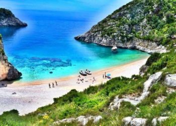 “Rilindja e Sazanit, sot ishull turistik, por dikur ishte një bazë ushtarake e paarritshme”