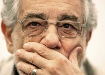 Bota e muzikës braktis Placido Domingon, pas akuzave për ngacmime seksuale