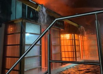 Hoteli nën flakë, humbin jetën 9 persona