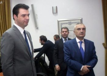 Basha pranon udhëzimin për distancim nga presidenti Meta, nxjerr blof LSI-në për 13 tetorin