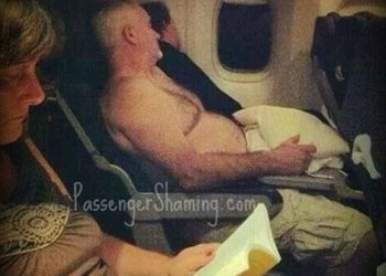FOTOT/ Çmenduritë që bëhen në avione janë të paimagjinueshme