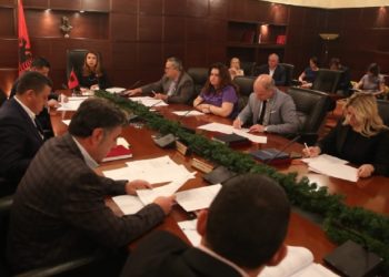 KLGJ emëron 10 gjyqtarë të rinj pasi mbaruan stazhin, pritet që të kalojnë në vetting (emrat)