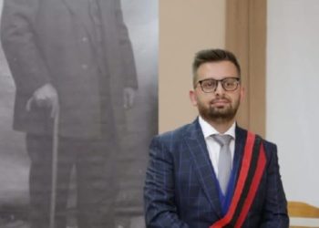 Vjen rradha e Erion Isait të përgënjeshtrojë mediat dhe opozitën: Gjyq për shpifje për gjithë këtë thertore virtuale