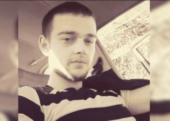 Gjykata lë në burg dy të arrestuarit për vrasjen makabre të 23-vjeçarit para 5 ditëve në Fier