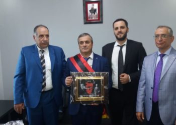 Betohet kryebashkiaku i ri i Tropojës, militantët e PD-së dhe ish-punonjësit e bashkisë protestojnë