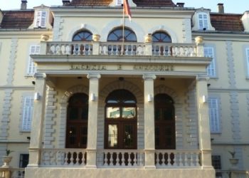 Protesta e PD në Shkodër, Këshilli i ri Bashkiak mblidhet në bibliotekë