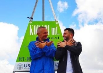 Meta dhe Bes Kallaku bëjnë shqiponjën nga 2751 metra lartësi, ngjisin majën e Korabit