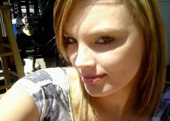 E rrallë/23-vjeçarja vjedh dhe fsheh 5000 dollarë dhe metadon brënda tek organi i saj gjenital