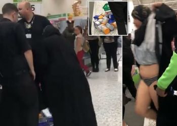Fshihnin ushqimin poshtë veshjes fetare, kapen dy gra duke vjedhur në supermarket