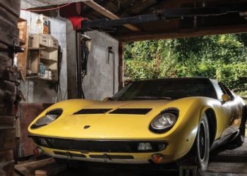 Gjejnë Lamborginin historike në një hambar: kushton 1 mln euro në ankandin londinez