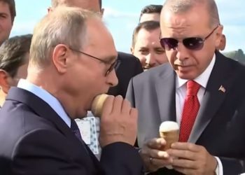 Pasi i tregoi avionët që ka për të shitur, Putin qeras me akullore Erdogan (video)