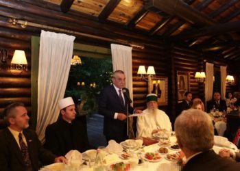 Ruçi i bën thirrje politikës: Të mësojmë nga myslimanët për të kapërcyer mosmarrëveshjet