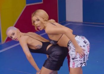 Dafina dhe Tayna bëjnë ‘twerk’ live në skenë, fansat ekzaltohen