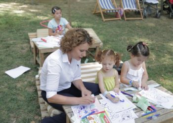 Kampi veror për fëmijë tek Liqeni i Tiranës, Ruseti: Ftojmë prindërit të regjistrojnë të vegjlit