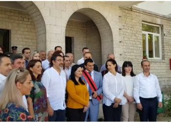 Betohet kryebashkiaku i ri i Gjirokastrës, konstituohet edhe Këshilli Bashkiak