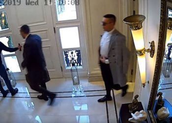 Video që po trondit Maqedoninë e Veriut, korrupsion gjigant dhe valixhe me para