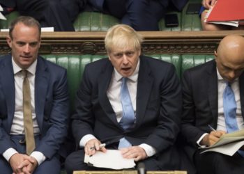 “Pabesi kushtetuese”, akuza e opozitës ndaj kryeministrit britanik Johnson