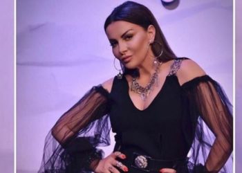 Gjyste Vulaj shfaqet në top formë, vitet janë thjesht numra për këngëtaren (video)
