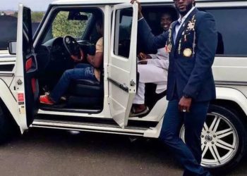 “Duhet të jemi të lumtur çdo ditë”/ Historia e sulmuesit të njohur, nga akuzat për magji deri tek vetëvrasja