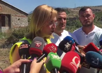 Ademi nuk tërhiqet: Bllokimi fondeve i paprecedentë, kryetare e Bashkisë së Shkodrës jam unë