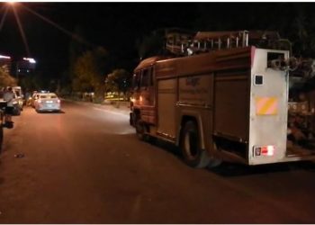 Lushnje/Furgoni “fluturon” mbi bordurë dhe futet ne lulishte duke vrarë qytetaren