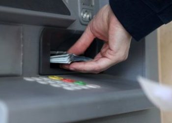 Vjedhja e Kavajës/ Ja çfarë fiksuan kamerat. Sa para morën autorët me kapuç