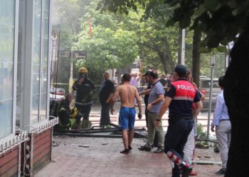 “Qytetari dixhital” del blof sërish/ Berisha për avionin ku udhëtonte Xhaçka dhe Leyla Moses: Janë të narkoflotës së drogës