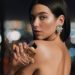 Nuk ndalet Dua Lipa, së shpejti imazhi i një parfumi