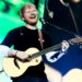 Ed Sheeran thyen rekordin e U2, mbi 736 milionë dollarë fitime nga turneu