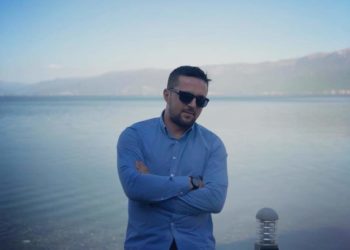 Këshilltari socialist i përgjigjet Berishës: Shkoj në çdo vend të botës, ju dhe soji juaj…