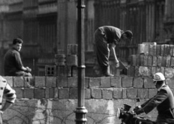 Si dhe pse u ndërtua 58 vite më parë muri që ndau Berlinin
