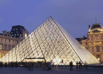 Hyrja në ‘Muzeun e Louvre- it’ në Paris vetëm me rezervim online, shkak mbipopullimi