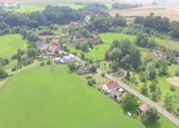 FOTO/ Në fshatin pa meshkuj, ku për 1 dekadë gratë lindin vetëm vajza