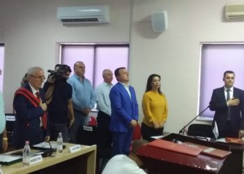 Betohet kryetari i ri i Bashkisë së Elbasanit, konstituohet edhe këshilli bashkiak, vajza e Sejdinit në listën e këshilltarëve
