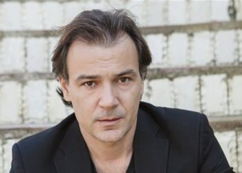 Rama, me fjalët e Genti Kames: Protesta për Teatrin, një farsë qesharake që tregon se…
