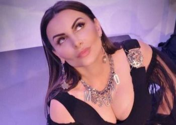 Merr ofertë për një lidhje serioze, Gjyste Vulaj publikon mesazhin e fansit