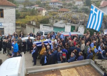 I ndalohet hyrja në Shqipëri ekstremistit grek, bllokoi rrugën pas varrimit të Kacifas