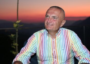 Meta flet për italianët nga Gjiri i Lalzit: Vetëm “Kushtetuesja” mund të më gjykojë!