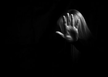 “Marrëdhënie me 20 meshkuj”, shqiptares në Itali i kthehet lidhja në torturë