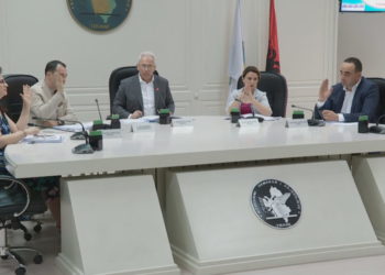 Zguri thërret mbledhje, 4 anëtarët e KQZ s’do marrin pjesë