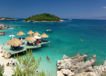 Revista amerikane lobon Rivierën shqiptare: Panoramë që të lë pa frymë