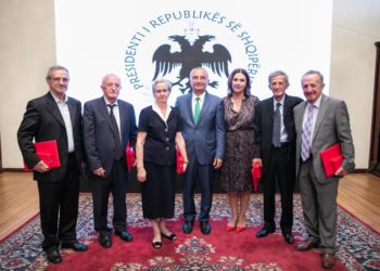 Meta zotohet: S’do lejojmë asnjë sistem totalitar të instalohet në Shqipëri